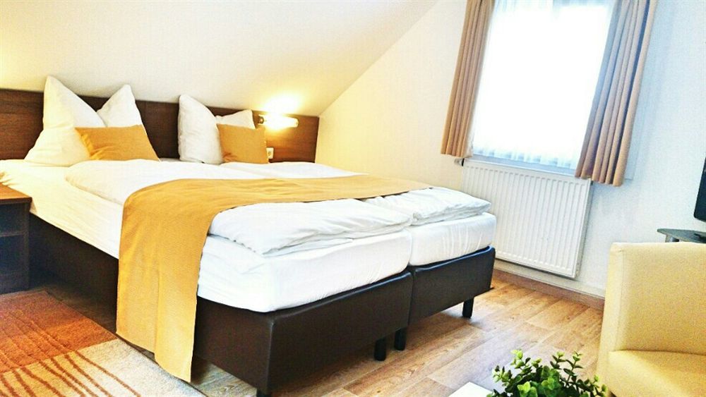 Hotel Garni Goldene Traube Bad Windsheim Dış mekan fotoğraf